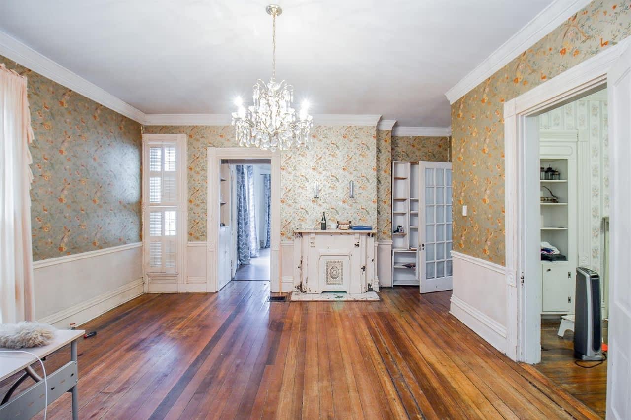 Victorian FixerUpper for Sale — 257 Mt Airy Ave., Paris, Kentucky